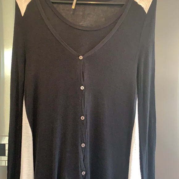 Sweater and t-shirt set - Picture 4 of 11